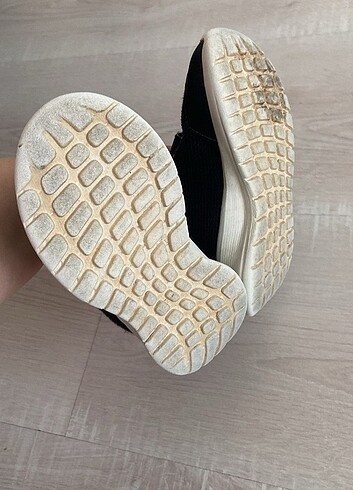 24 Beden Adidas Spor Ayakkabı