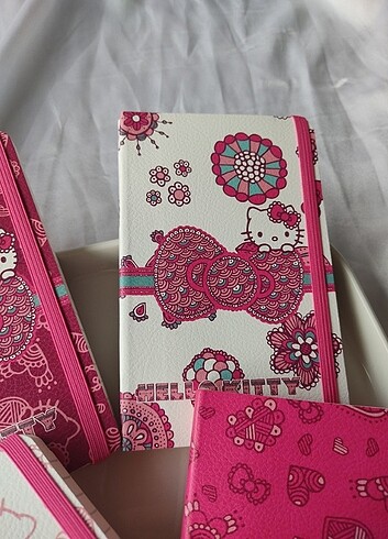 Hello kitty defter ????