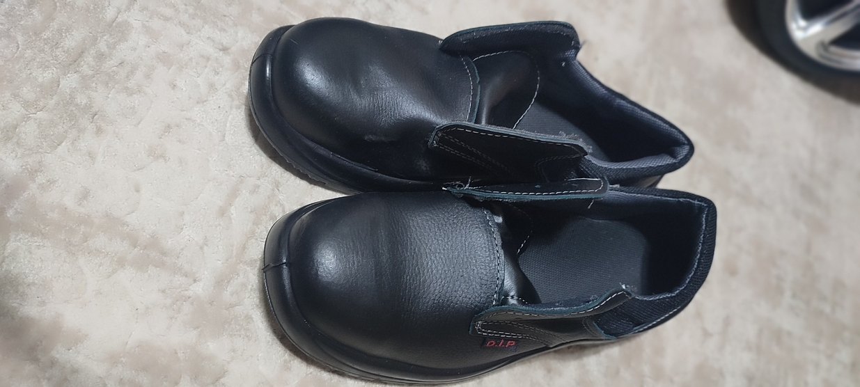 iş ayakkabısı 47 numara yazıyor ama kalıbı 45 numara ile uyumlu - Görsel 2