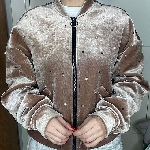 Bershka İNCİLİ KADİFE MONT