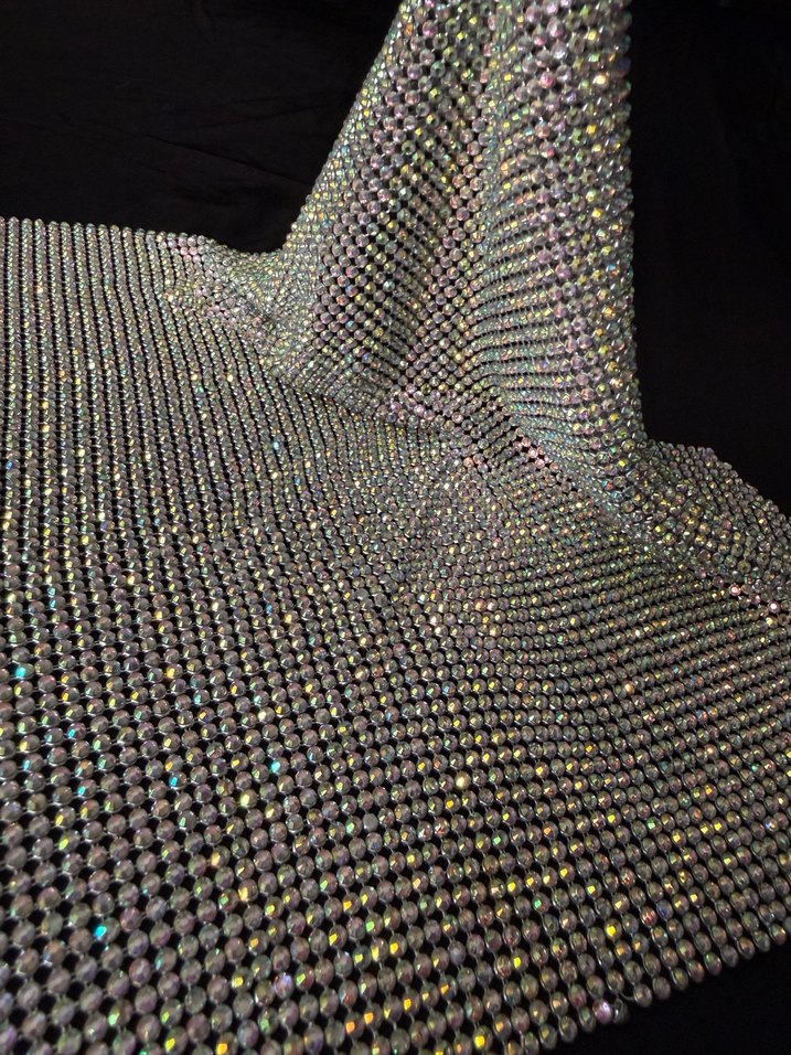 Kadın Parlak Pul Detaylı Vücut Zinciri - Görsel 3