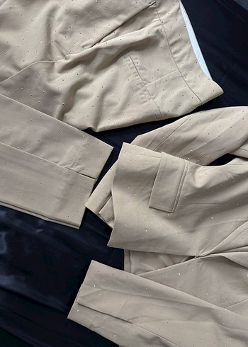 Bej Kadın Parlak Takım Elbise - Görsel 3