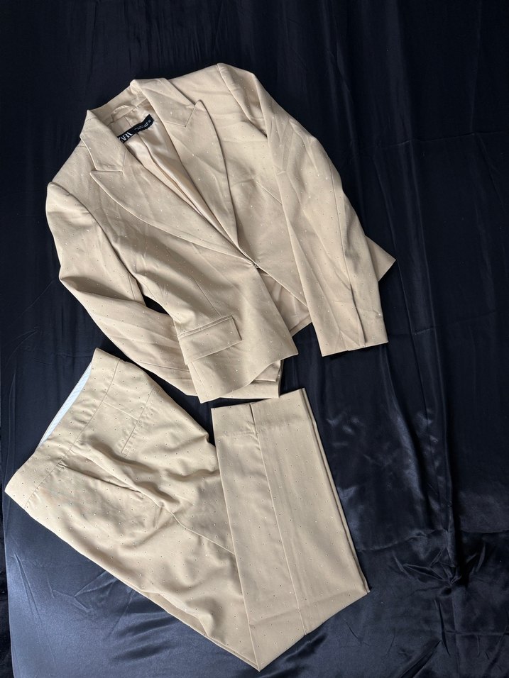 Bej Kadın Parlak Takım Elbise - Görsel 2