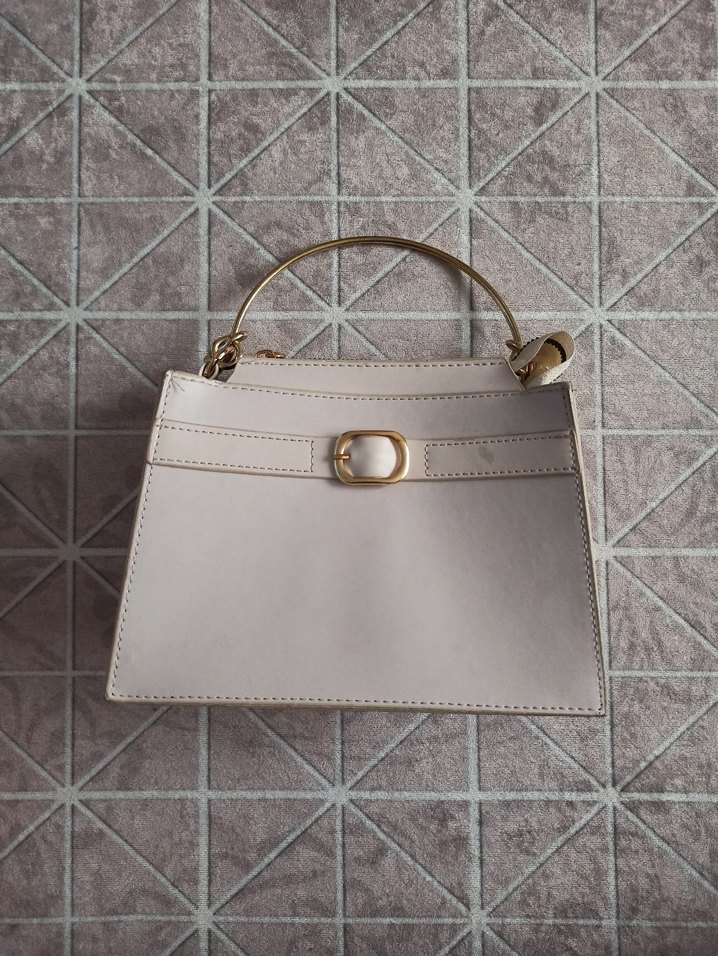 Zincir Detaylı Bej Deri Kadın Çanta - Görsel 2