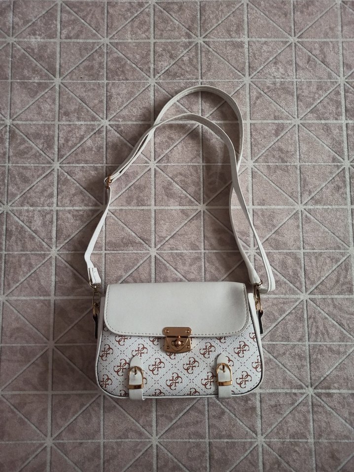 Tokalı Beyaz Baskılı Kadın Çanta - Görsel 4