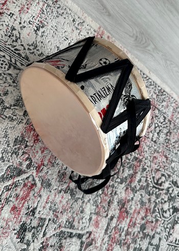 Beyaz ve Gri Davul - Görsel 3