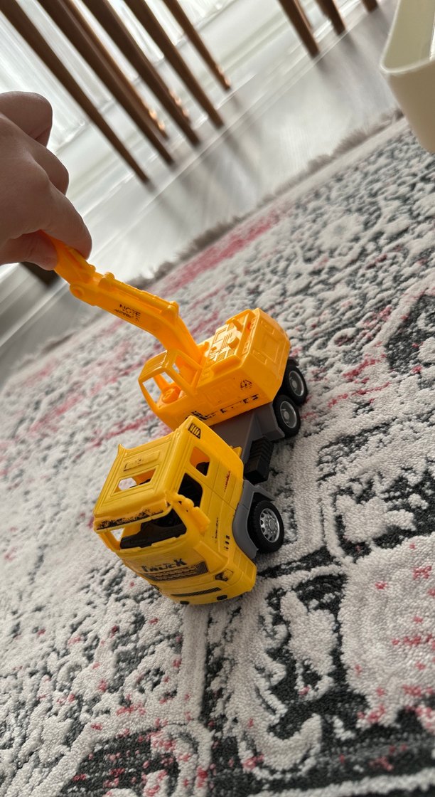 Sarı Oyuncak Kepçe Kamyon - Görsel 3