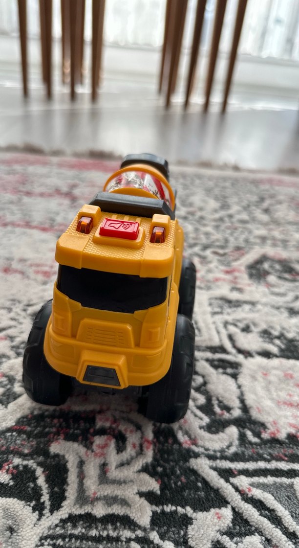 Sarı Renkli Oyuncak Mikser Kamyon pilli pili takılırsa sesli - Görsel 2