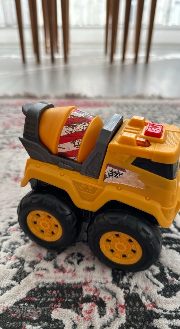Sarı Renkli Oyuncak Mikser Kamyon pilli pili takılırsa sesli - Görsel 3