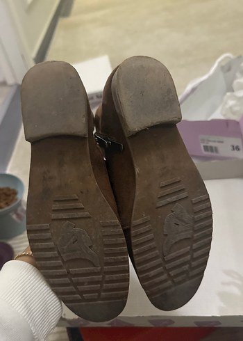 Kahverengi Süet Tokalı Kadın Bot - Görsel 3