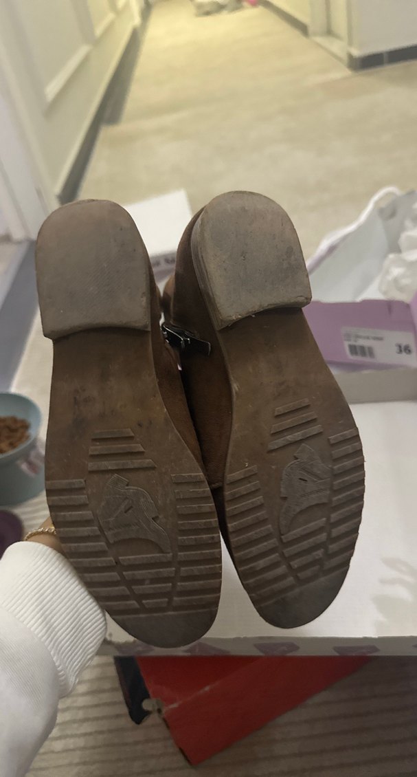 Kahverengi Süet Tokalı Kadın Bot - Görsel 3