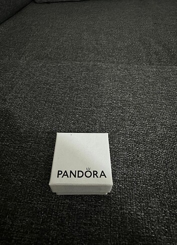  Beden Orijinal Pandora Yüzük, hiç kullanılmadı. 