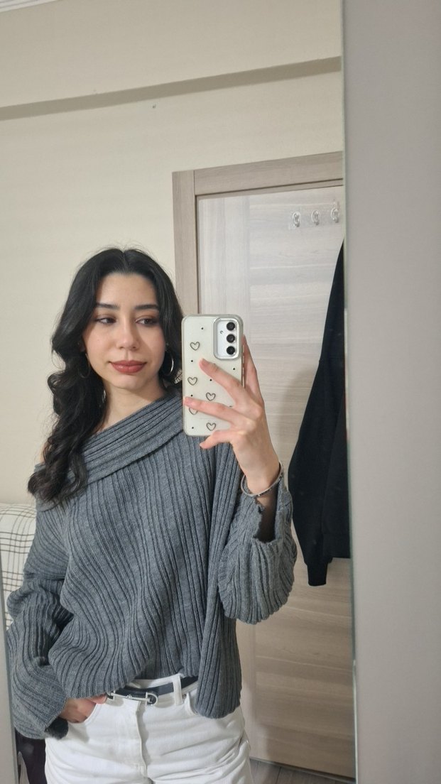 Gri Örme Kadın Triko Geniş Yaka - Görsel 2