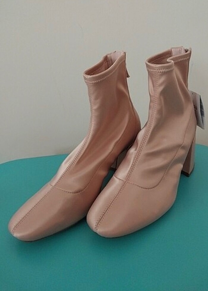 Kadın Bot - Görsel 2