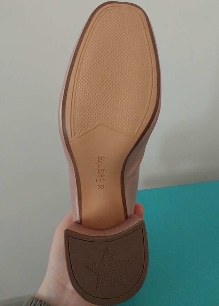 Kadın Bot - Görsel 3