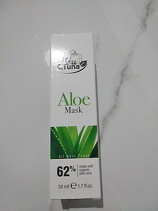 Farmasi aloe vera maskesi