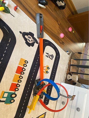 Hot wheels platform