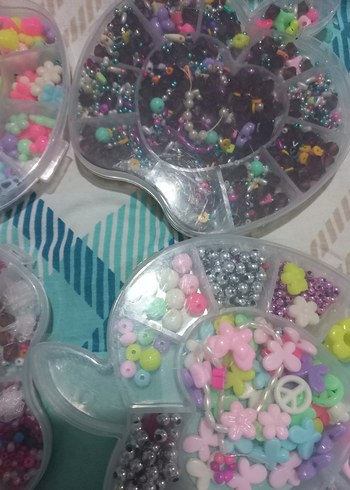 Pastel Renkli Çeşitli Tırnak Süslemeleri - Görsel 3