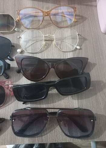 Şeffaf ve Çok Renkli Kadın Gözlükleri - Görsel 3