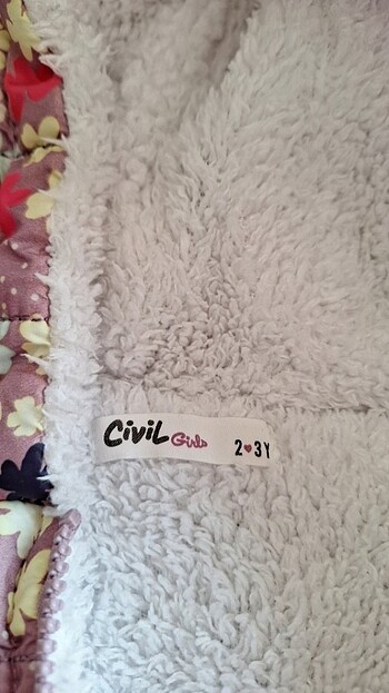 Civil Urun kullanilmis olup iyi durumdadir