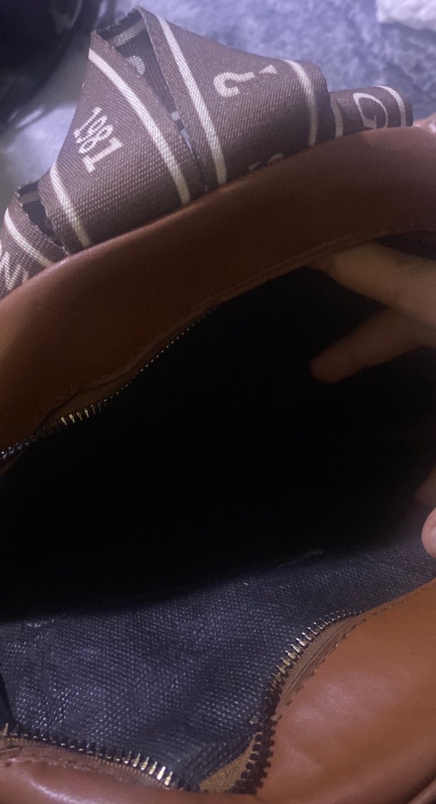 Guess Kahverengi Deri Kadın Sırt Çantası - Görsel 2