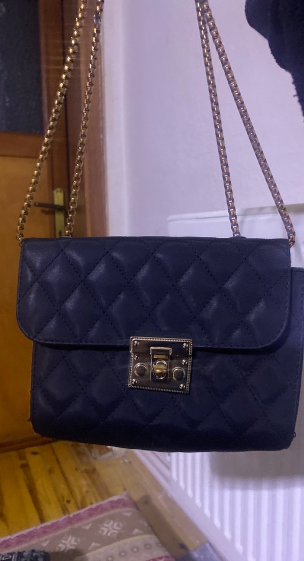 Zincir Detaylı Siyah Süet Kadın Çanta - Görsel 2