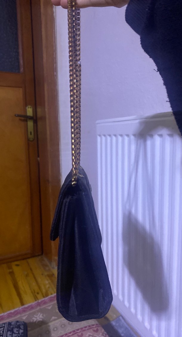 Zincir Detaylı Siyah Süet Kadın Çanta - Görsel 3