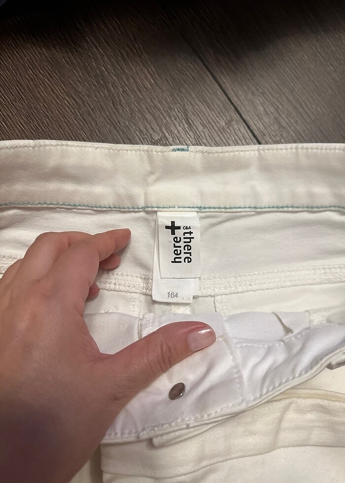 Beyaz cici şort yeni - Görsel 3