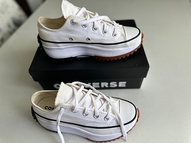 Beyaz Converse