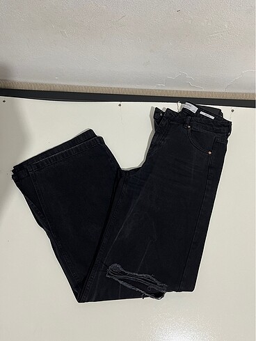 BERSHKA PANTOLON