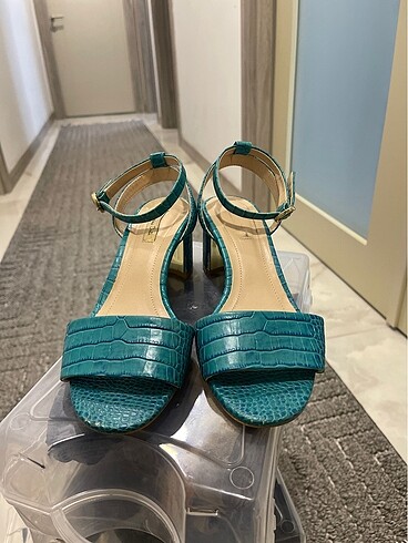 massimo dutti topuklu sandalet