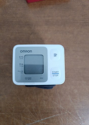 OMRON BİLEKTEN TANSİYON ALETİ