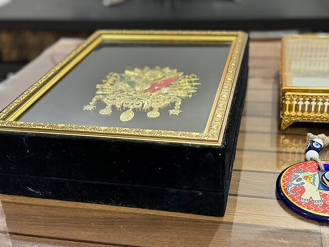  Beden Ahşap Çerçeveli Osmanlı Tuğra Siyah Kadife Kutu