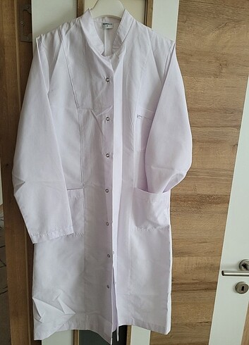 Beyaz Doktor Önlüğü 