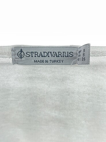 s Beden beyaz Renk Stradivarius Bluz %70 İndirimli.