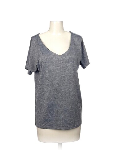 Diğer T-shirt %70 İndirimli.
