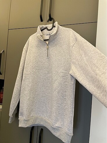 Zara Zara model sweat