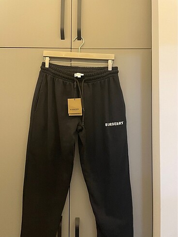 Burberry eşofman altı