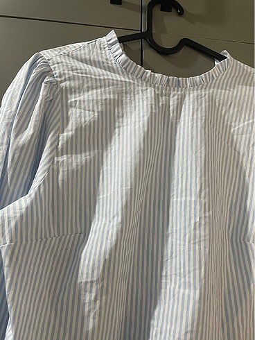 m Beden mavi Renk H&M gömlek