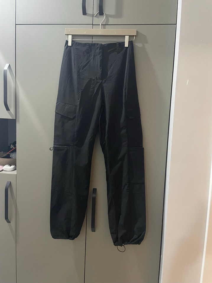 Oysho paraşüt pantolon - Görsel 3