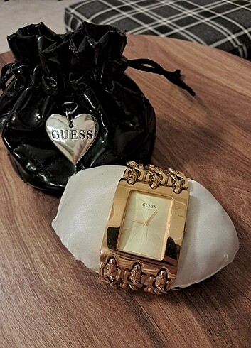 Guess saat