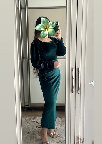 Uzun Kollu Koyu Yeşil kadife Kadın Elbise - Görsel 2
