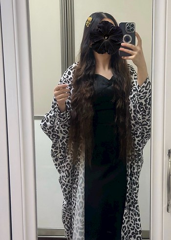 Siyah Leopar Desenli Uzun Abaya hem tesettür hem açıklar için. - Görsel 2
