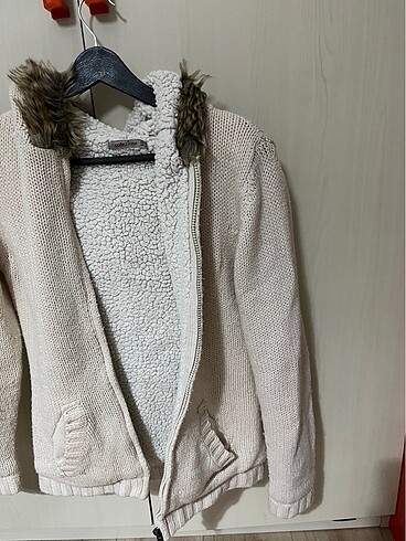m Beden Zara peluş hırka