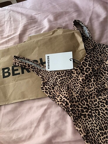 xs Beden BERSHKA BODY LEOPARLI