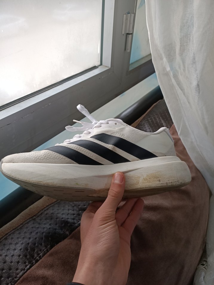 Erkek Beyaz Siyah Çizgili Koşu Ayakkabısı - Görsel 3