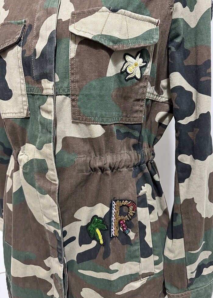 MANGO AŞIRI GÜZEL DETAYLI  KAMUFLAJ PARKA - Görsel 3