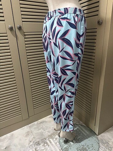 M&S BASKILI BELİ LASTİKLİ YANLARDAN CEPLİ SİGARET PANTOLON - Görsel 5