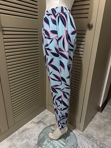 M&S BASKILI BELİ LASTİKLİ YANLARDAN CEPLİ SİGARET PANTOLON - Görsel 6