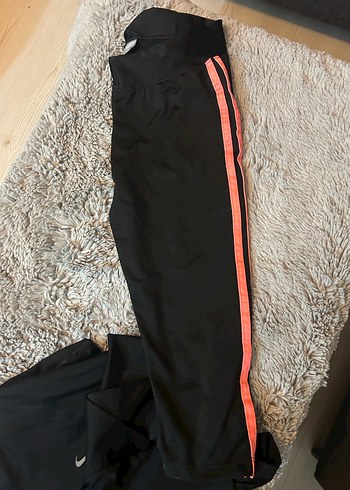 Siyah Elastik Kadın Spor Taytları - Görsel 2